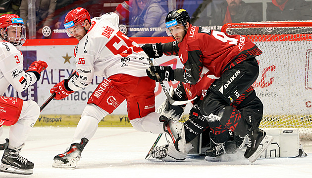 Stříbrní mladíci Kubiesa a Sikora šli hned z letadla do hry, pomohli porazit Spartu