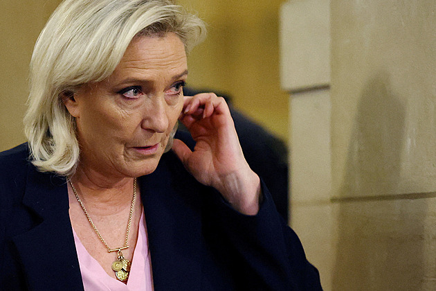 Bude moci kandidovat? Le Penovou čeká okamžik pravdy, odvolací proces začal