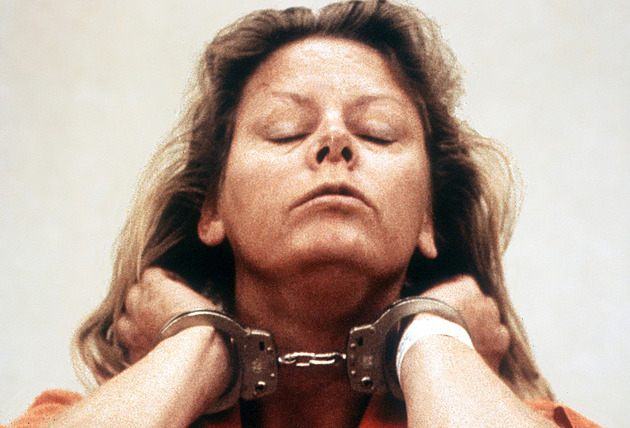 Vraždící prostitutka. Její život byl hororem, a tak mužům rozdávala lásku i smrt