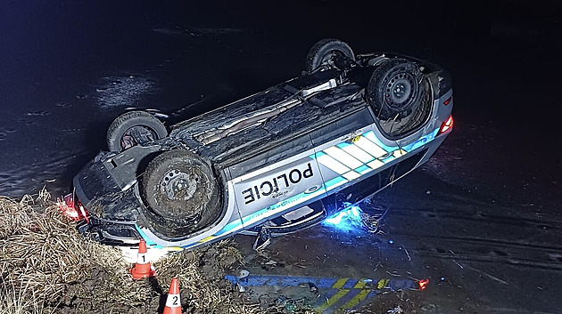 Zemřela jedna z dívek, které se topily ve Vltavě. Druhá je ve vážném stavu