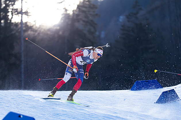 Biatlon ONLINE: Stíhačka mužů. Mikyska poslední ránou minul a klesl na 17. místo