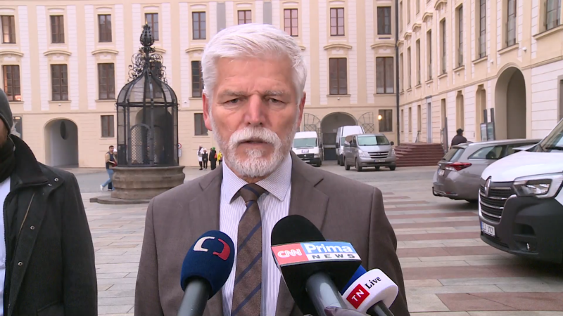 Pavel odmítá Macinkovu kritiku. Zelenskyj projevil o koupi letounů zájem, tvrdí
