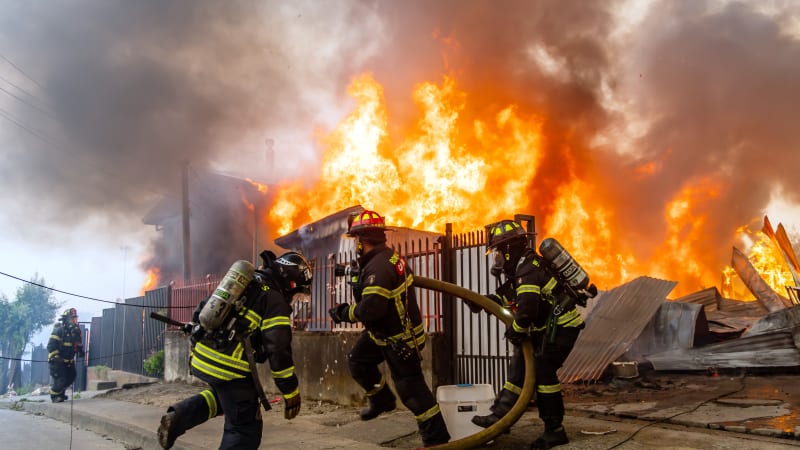 Ohnivé peklo v Chile: Při požárech zemřelo 15 lidí. Prezident vyhlásil stav katastrofy