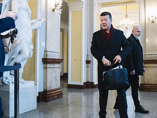 Koalice se dohodla na zrušení poplatků ČT i rozhlasu, oznámil Okamura