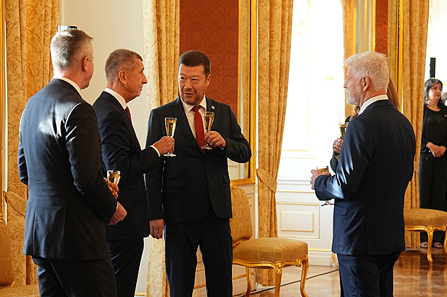 Výbor vyslechne Babiše a Okamuru kvůli žádosti o jejich vydání ke stíhání