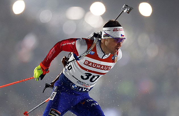 Biatlon ONLINE: Vytrvalostní závod v Novém Městě, Krčmář i Hornig zahájili čistě