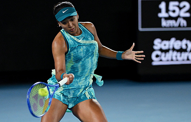 Napětí i chladné podání rukou. Ósakaová v Melbourne rozladila loučící se soupeřku