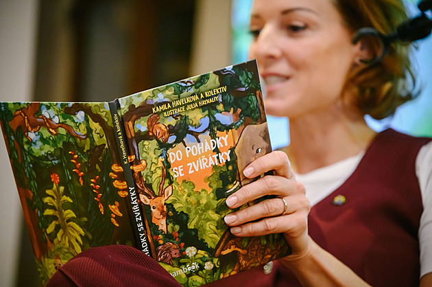 DO POHÁDKY SE ZVÍŘÁTKY: KNIHA PLNÁ PŘÍBĚHŮ, KTERÉ UČÍ LÁSCE K PŘÍRODĚ