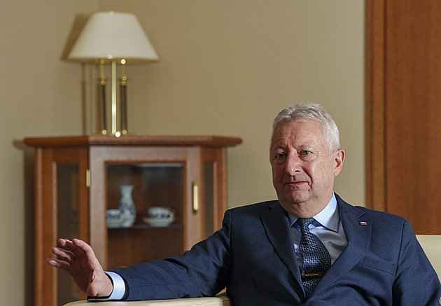 Letouny L-159 Ukrajině prodat nemůžeme, řekl Zůna. Odvolal se i na Řehku, ten jeho slova vyvrátil