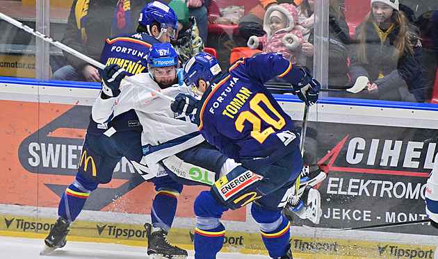 ONLINE: Kladno vede v Budějovicích, Kometa ztrácí. Pardubice otevírají skóre