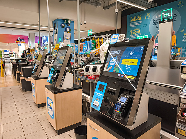 Bojkot samoobslužných pokladen budí vášně. Nabízíme volbu, hájí se prodejci