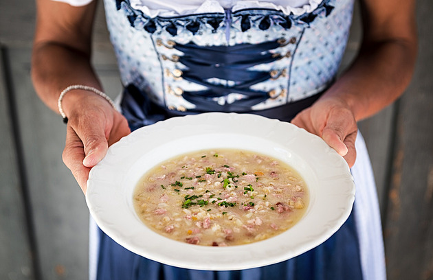 Naservírujte si Dolomity na stůl. Tyto ladinské dobroty vás zasytí