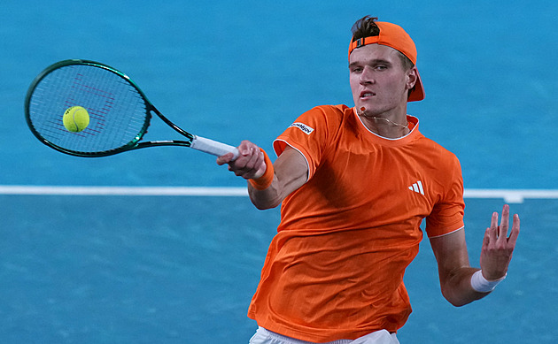 Australian Open ONLINE: Menšík má blízko k duelu s Djokovičem, Valentová končí