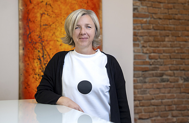 Ví, co si skutečně myslí. Podnikatelka čte v lidském podvědomí