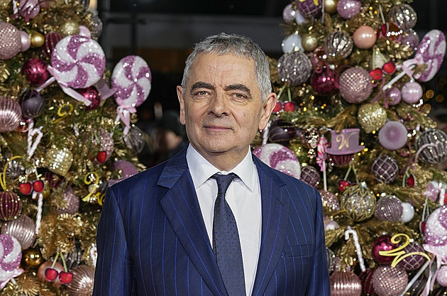 Rowan Atkinson jako nečekaný hrdina. Zachránil rodinu během letecké krize