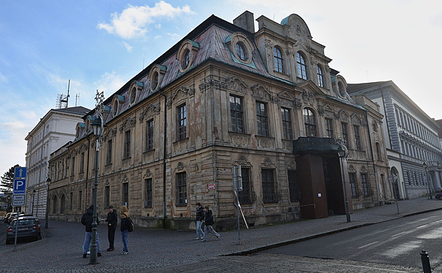 Zchátralá chlouba Opavy míří k záchraně. Podívejte se dovnitř před začátkem oprav