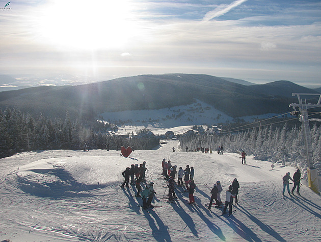 Chlapec je po úrazu v Krkonoších dál ve vážném stavu, svědci srážku vylučují