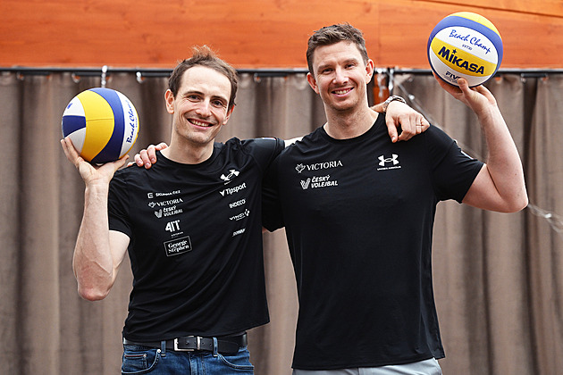 Konec mistrů světa? Bez sporů, s úsměvy. Perušič bude zkoumat politiku a ekonomii