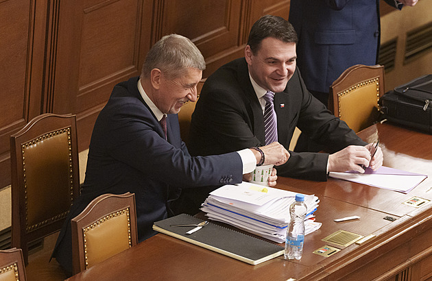 Nemáme zájem na zákopové válce, řekl Babiš. Chce jednat za zavřenými dveřmi