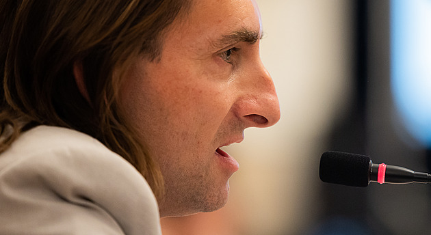 Kauzy poslance probublaly na radnici Hradce, opozičník čelil návrhům na odvolání