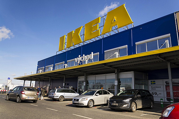 IKEA zapoví vstup do obchodů psům. Šíří se falešné oznámení o zákazu dětí