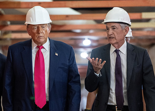 Trump uvedl, že jméno svého kandidáta na nového šéfa Fedu oznámí už dnes