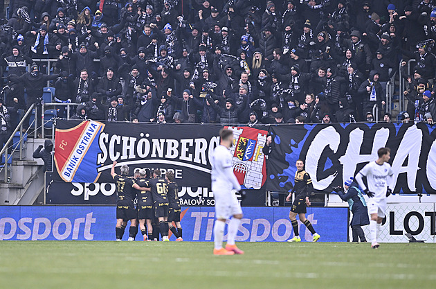 ONLINE: Slovácko - Baník 2:2, hosty při penaltě Havlíka zachraňuje Jedlička