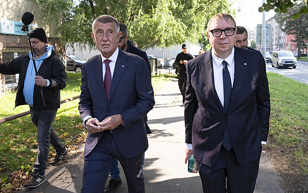 Vláda projedná odklad superdávky. Ministr Juchelka ho chce prosadit zrychleně