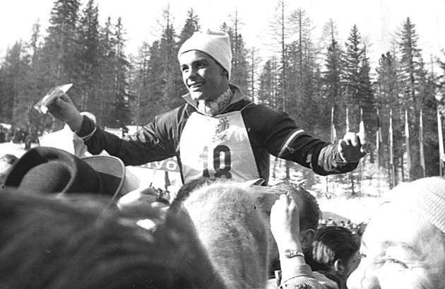 Černý blesk z Kitzbühelu. Před 70 lety Cortina zrodila nejlepšího lyžaře historie
