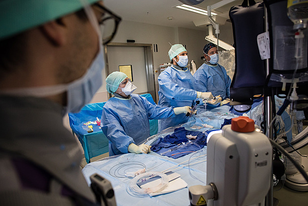 Muž měl v konečníku zaseknutý granát z první světové války, nemocnici evakuovali